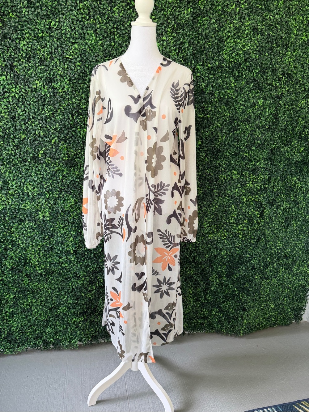 Printed Floral Long Sleeve swim cover up - White/Peach